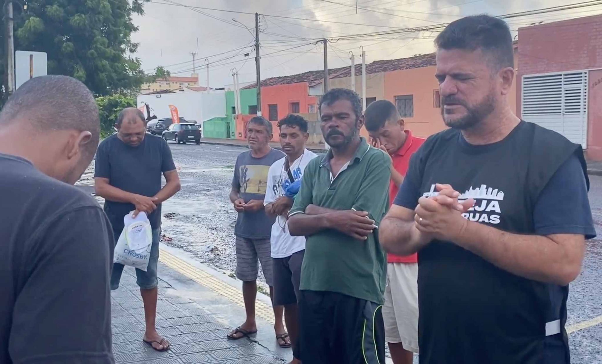 Pastor Que Ajudou Moradores De Rua Na Pandemia Expande Projeto